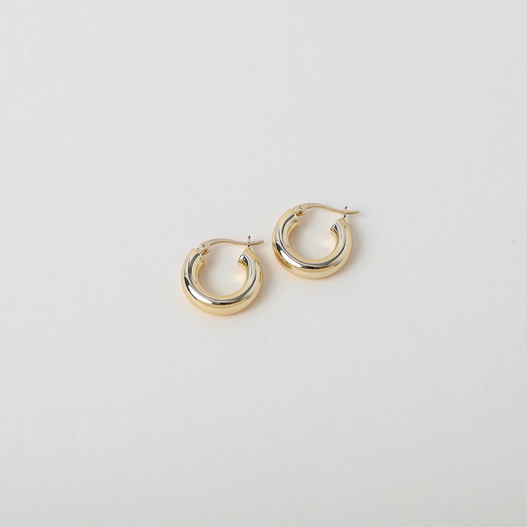 chunky medium sized gold hoops