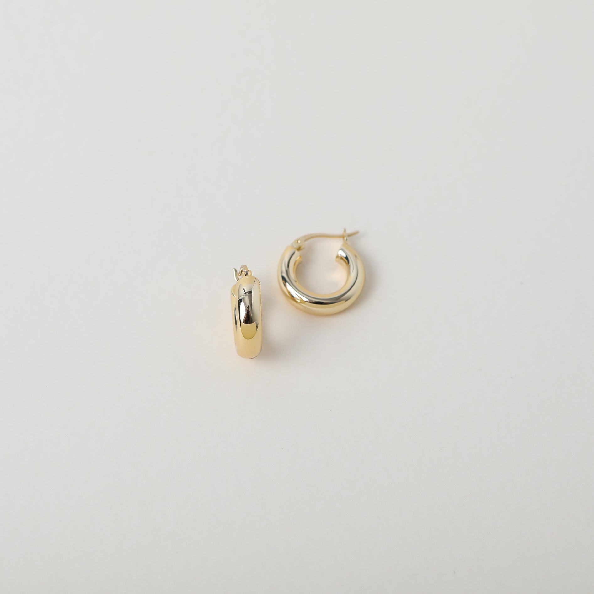 chunky medium sized gold hoops