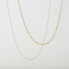 2 Gold necklaces with lobster clasp